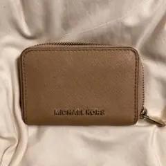 ［最終値下げ］MICHAEL KORS ベージュ 二つ折り財布