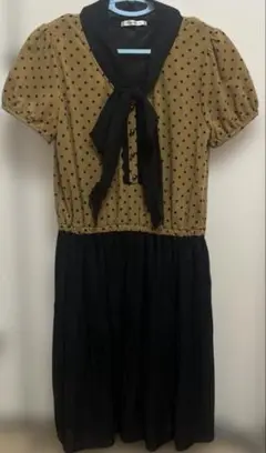 axes femme ワンピース リボン 黒 茶 ドット柄 半袖