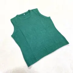 未使用品 ラムウール 綺麗色グリーン ベスト ノースリーブニットL