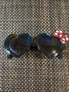 ディズニーランド　ミニーリボン付きハート型サングラス