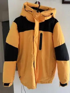 ノーブランド イエローフード付きダウンジャケット