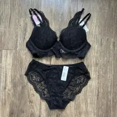 ここ様専用！エメフィール　プッシュアップブラ　ショーツセット　B70/M