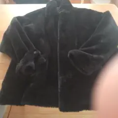 黒いフリースジャケット