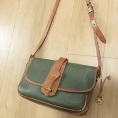 美品✨本革✨Dooney & Bourke✨レザー✨ショルダーバッグ✨グリーン ドゥーニー&バーク ☆ USA製 シュリンクレザー ショルダーバッグ