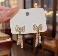 ♥️いいね割あり♥️おしゃれ　ゴールド　リボン　レディース 　ピアス　ストーン