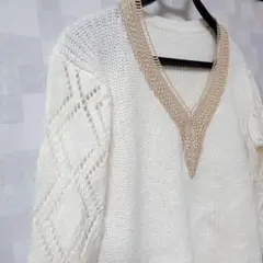 匿名配送❗️SHEIN 【S】ホワイト Vネック ニット 長袖 可愛い白