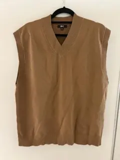 UNIQLO ニット ベスト　Vネックベスト