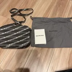BALENCIAGA バレンシアガ カメラバッグのサムネイル