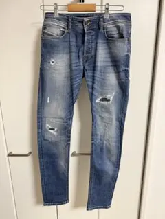 Bershka スキニーデニム ペイント ダメージ加工EUR38 - メルカリ