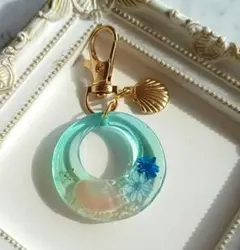 No.9　幸せを呼ぶ桜貝　キーホルダー♡ハンドメイド　匿名配送　レジン