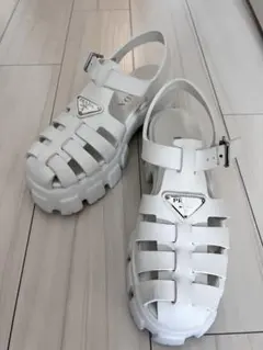 2025年最新】prada モノリス サンダルの人気アイテム - メルカリ