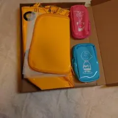 バス形スヌーピー ポーチセット イエローピンクブルー