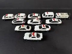トミカ　警察車両ミニカーセット 11台