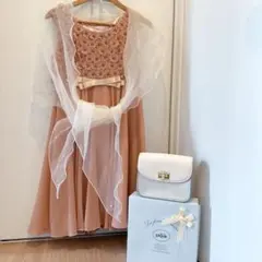 花モチーフ刺繍Aラインパーティードレス