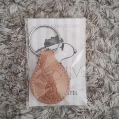 【新品未開封】PEANUTS HOTEL3周年記念スヌーピーレザーキーホルダー