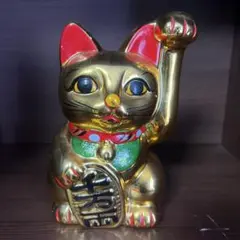 招き猫 左手(パ－ルホワイト)貯金箱天然木 台座付陶器製 置物 - メルカリ