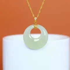 翡翠 プラチナチェーンネックレス平安扣縁起物Pt850 お守り 50cm