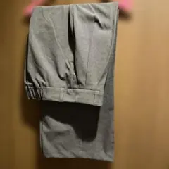 GU グレーパンツ　レディース