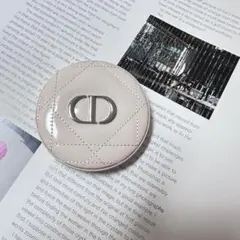 ディオールスキン　フォーエバー　クチュール　ルミナイザー