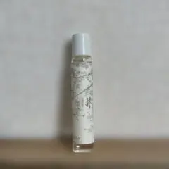 キャンメイク メイクミーハッピーオードトワレFRESH 8mL ロールオン 桜のサムネイル