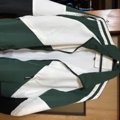 ストライプデザイン ジッパージャケット