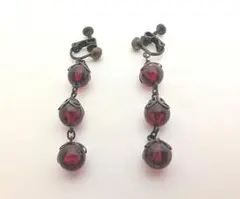 ヴィンテージ風 赤いドロップイヤリング