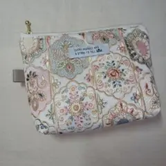 No.57 大人気インド刺繍生地　マチありポーチ　ハンドメイド