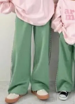 【新品未使用】しまむら花柄ラインカラーパンツ（ayano）コラボMT