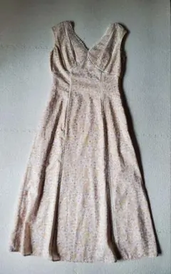 Her lip to lace trimmed floral dress S
