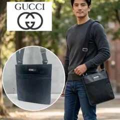 《美品》GUCCI ショルダーバッグ サコッシュ ブラック GG柄のサムネイル
