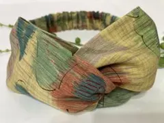 着物ヘアクロスターバン　縮緬地染め絣調椿柄　普通サイズ