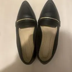 ブラック フラットシューズ ポインテッドトゥ