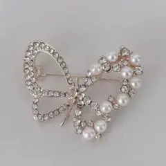 【値下】パールラインストーン　バタフライブローチ　入学式　入園式　結婚式　入園式