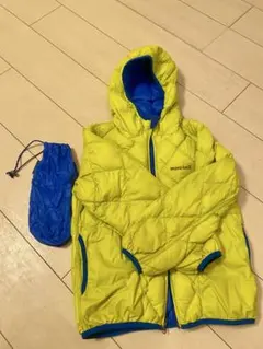 mont-bell リバーシブルダウンコート フード付き 黄・青　130