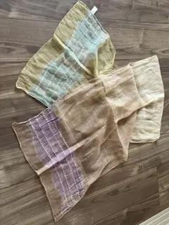 多色ストライプ模様の薄手ストール