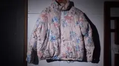 NAF NAF 花柄ダウンジャケット