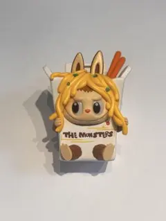 THE MONSTERS ラブブ　焼きそば　フィギュア