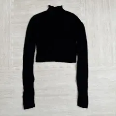 FOREVER 21 黒 クロップド ハイネック ブラック　ショート丈　M