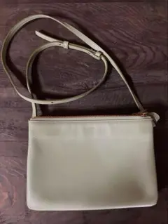 CELINE セリーヌ トリオのサムネイル