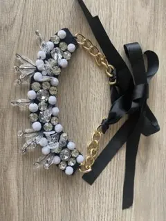 ビーズとクリスタルのエレガントチョーカー