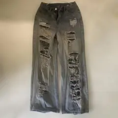 ダメージジーンズ