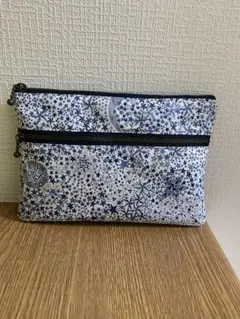 リバティ　アデラジャ　ダブルファスナーポーチ