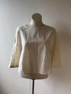 フランシュリッペ 刺繍入りアイボリーブラウス