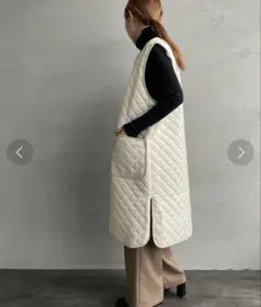 UNIVERSAL OVERALL ダイヤキルトロングベスト アイボリー