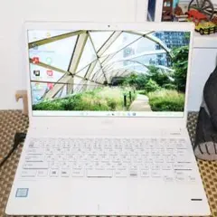 特価！人気の白Win11公式対応8世代i7/メ8G/SSD/タッチ/無線/カメラ