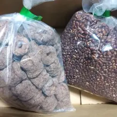 準麦チョコ (大粒)(小粒)　リングチョコ　柿の種チョコ カフェオレ　おまけつき 準柿の種チョコ 350g リングチョコ カフェオレ味150g セット - メルカリ