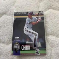 2000年 カルビー イチロー 野球カード - メルカリ