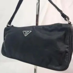 PRADA ワンショルダー　ポーチ　ハンドバッグ　ナイロン　三角ロゴ　ブラックのサムネイル