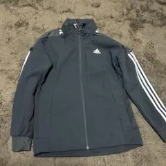 adidas ブラックフルジップジャケット フード付き