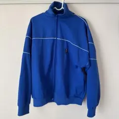 青色ハイネックジャージ